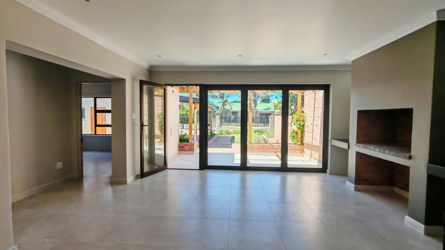 3 Bedroom Property for Sale in Hartenbos Central Western Cape